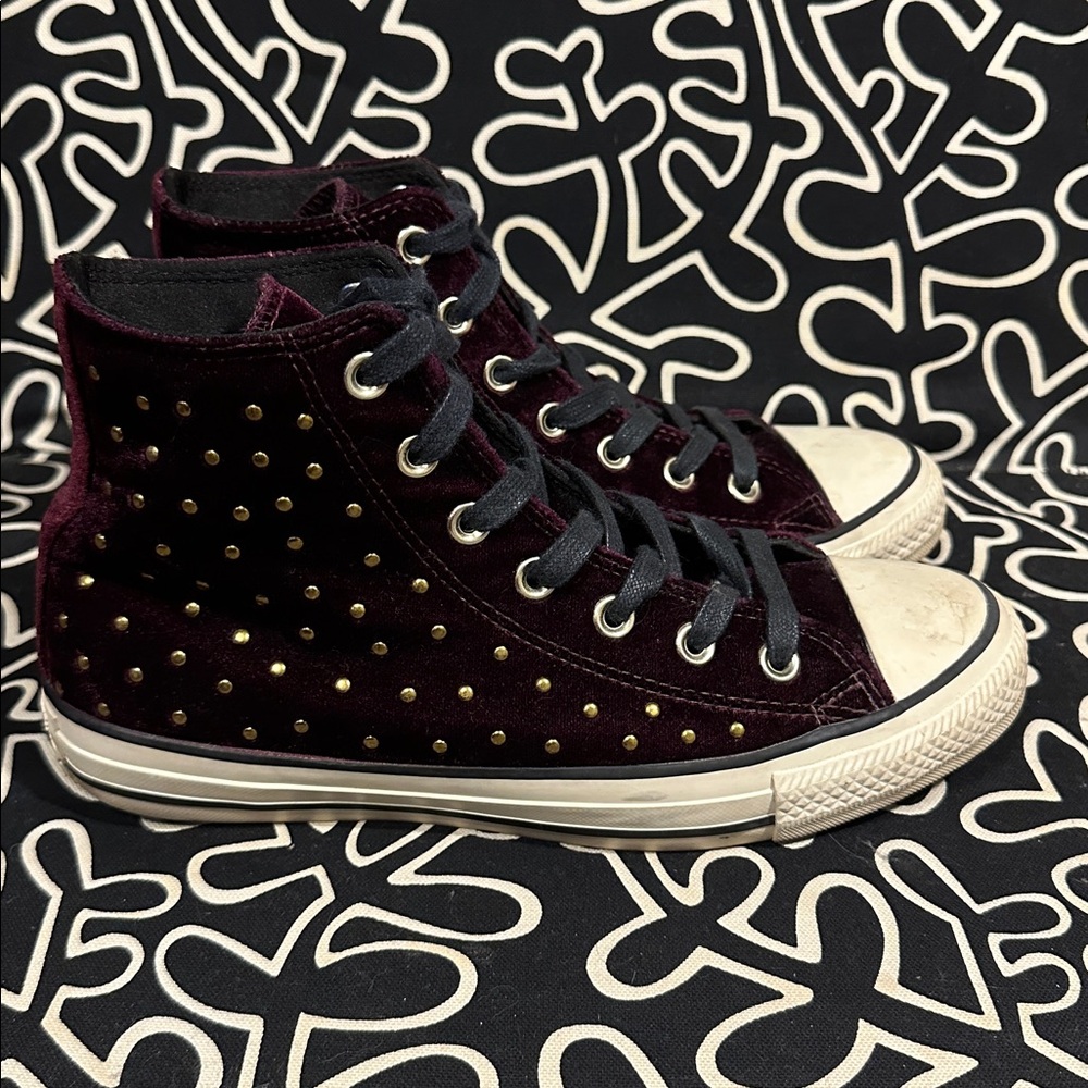 Converse Velvet Gold Studded Hightop Sneaker Women’s 7.5